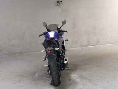 Yamaha YZF-R25 2015
