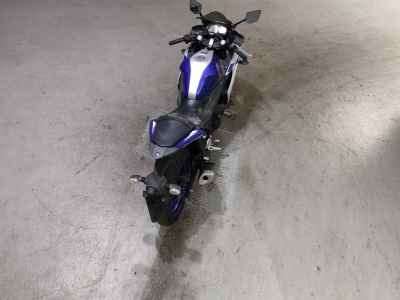 Yamaha YZF-R25 2015