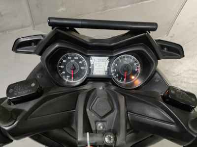 Yamaha XMAX 250