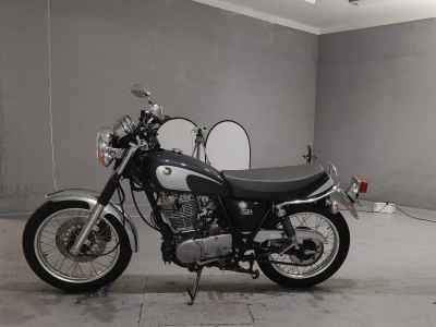 Yamaha SR400 2022