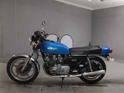 Suzuki GS750 2025