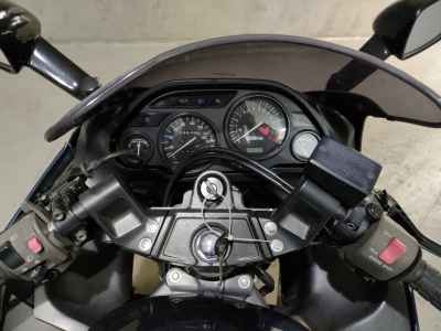 Kawasaki ZZR400 2005
