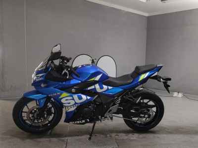 Suzuki GSX250R