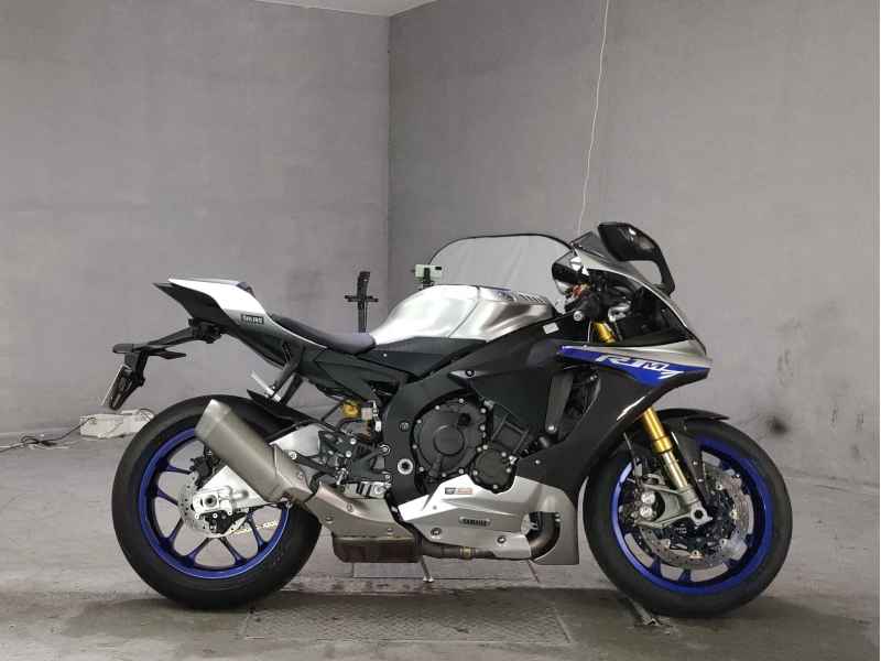 Yamaha YZF-R1M 2017