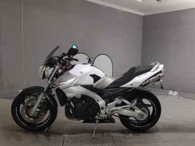 Suzuki GSR400