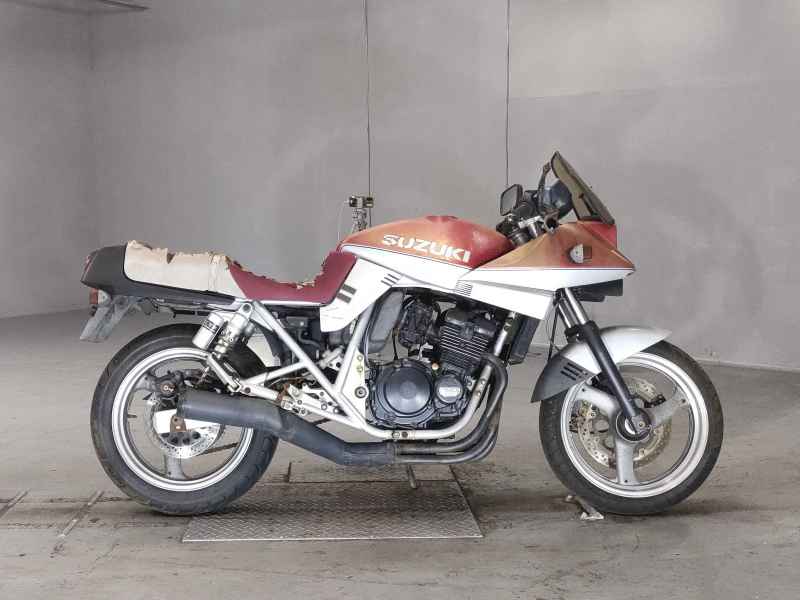 Suzuki GSX250S Katana