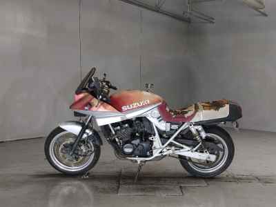 Suzuki GSX250S Katana