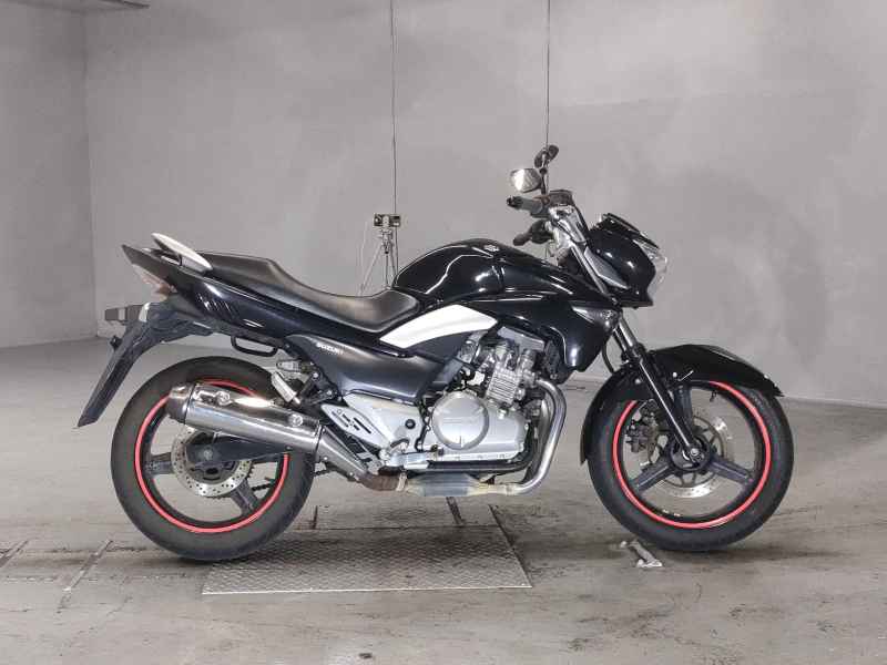 Suzuki GSR250