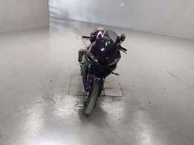 Yamaha YZF-R25 2023