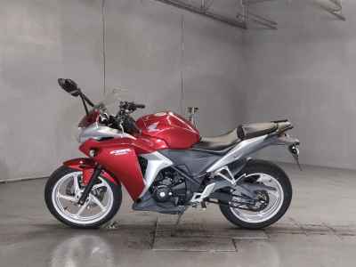 Honda CBR250R 2011
