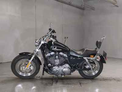 Harley-Davidson Sportster Custom XL1200C 2014