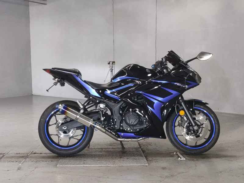 Yamaha YZF-R25 2015