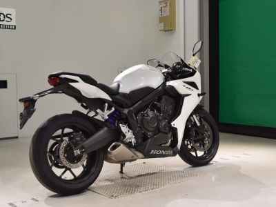 Honda CB650R 2023