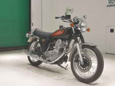 Yamaha SR400 2021