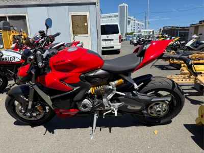 Ducati Streetfighter V2 2024