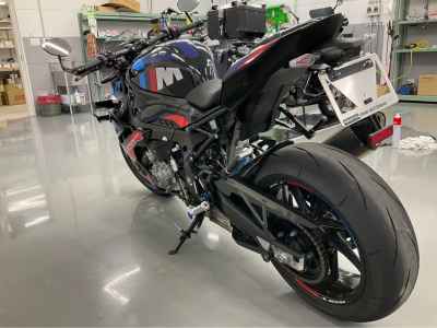BMW M1000R 2023