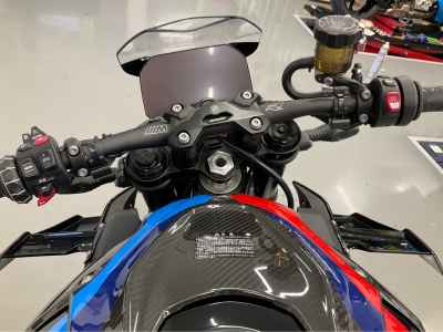 BMW M1000R 2023