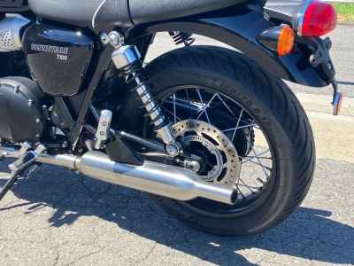 Triumph Bonneville T100 2024