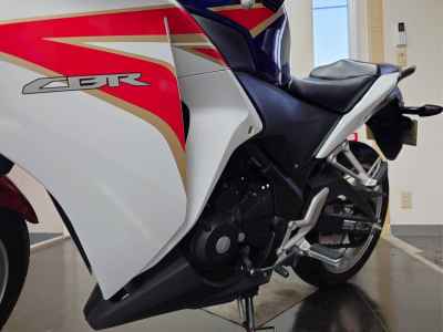 Honda CBR250R 2011