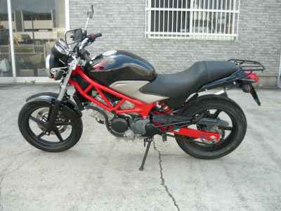 Honda VTR250 2011
