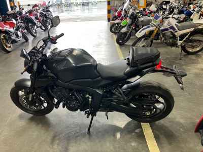 Honda CB650R 2023