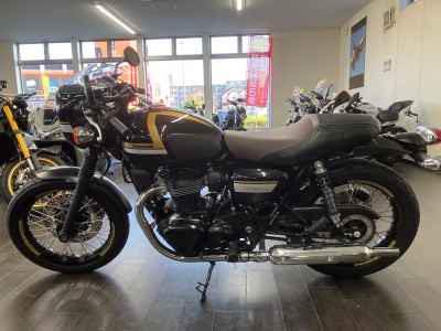 Kawasaki W800 2022