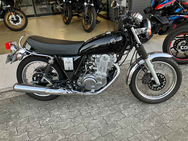 Yamaha SR400 2020