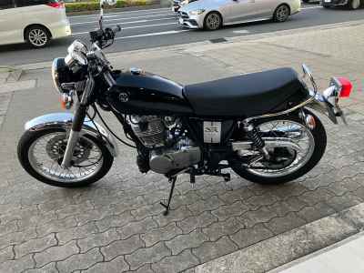Yamaha SR400 2020