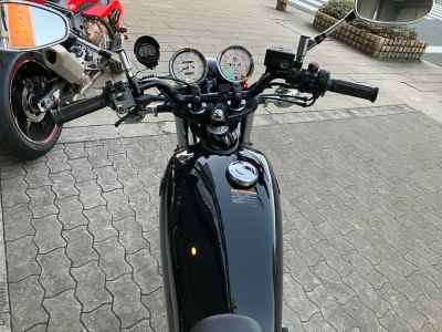 Yamaha SR400 2020