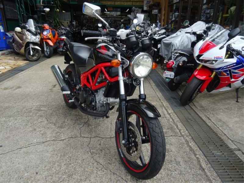 Honda VTR250 2011