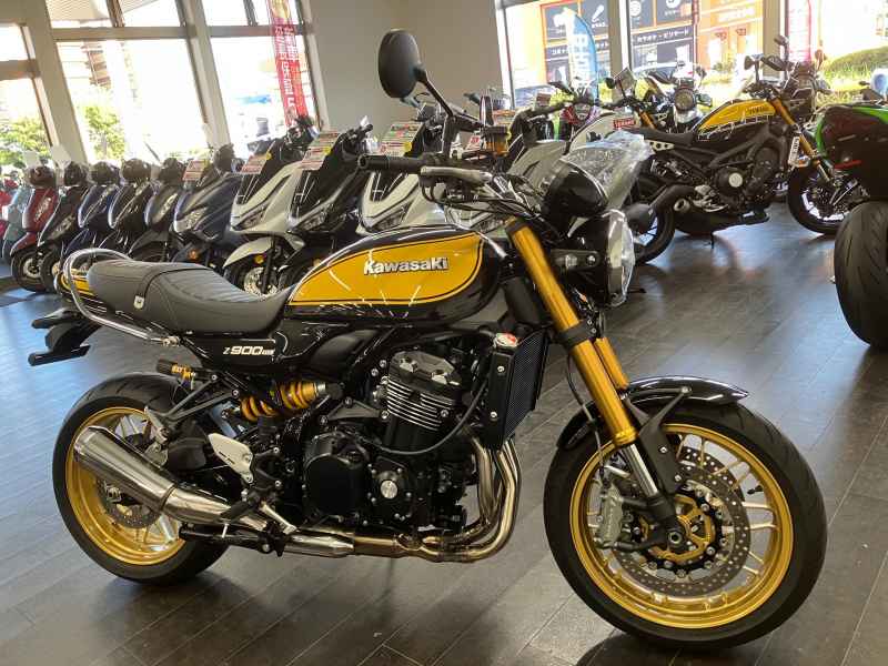 Kawasaki Z900RS SE 2023