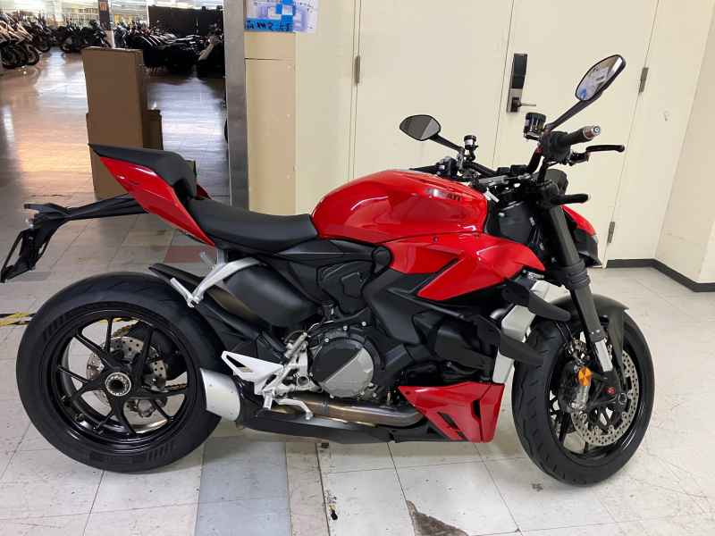 Ducati Streetfighter V2 2022