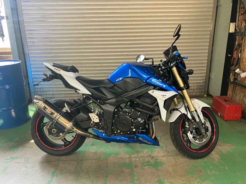 Suzuki  2013
