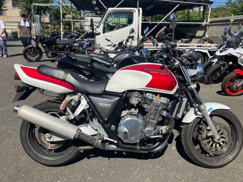 Honda CB1000SF 2025