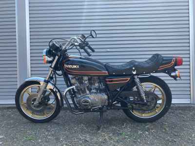 Suzuki GS400 2025