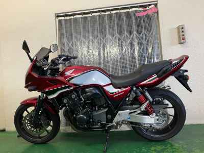 Honda CB400 Super Boldor 2020