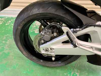 Suzuki GSR400 2008