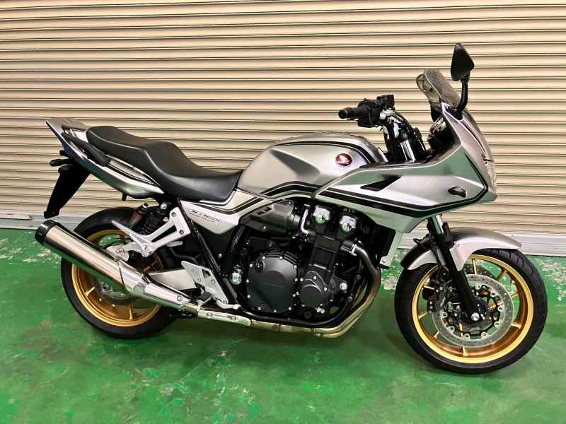 Honda CB1300SF 2022