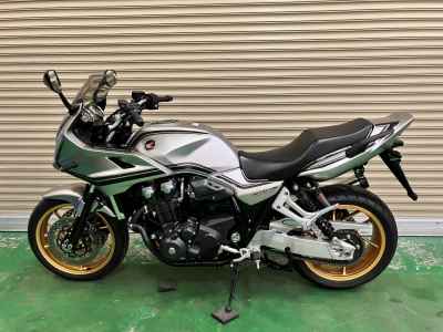 Honda CB1300SF 2022