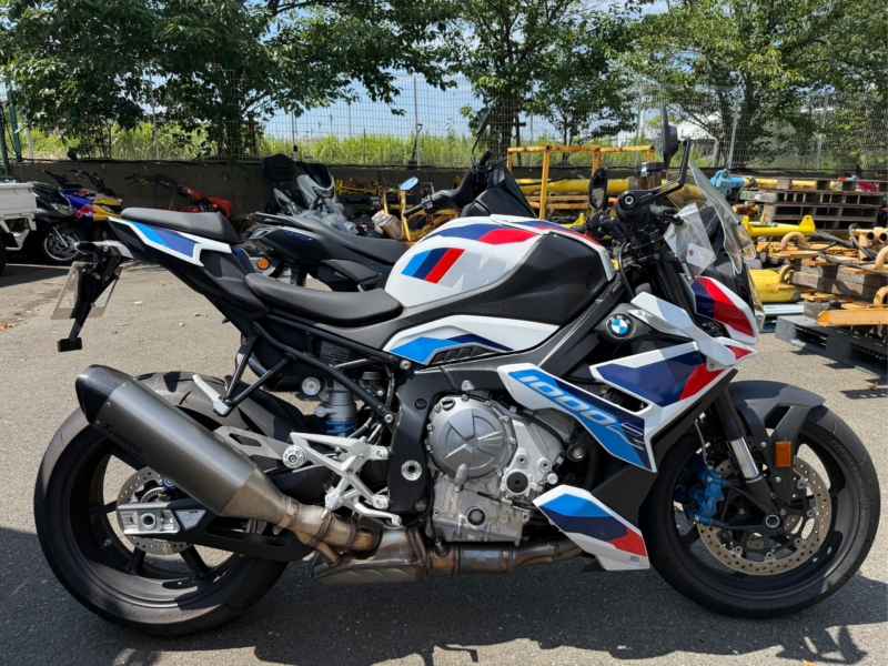 BMW M1000R 2023