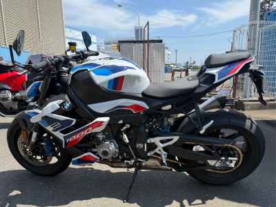 BMW M1000R 2023
