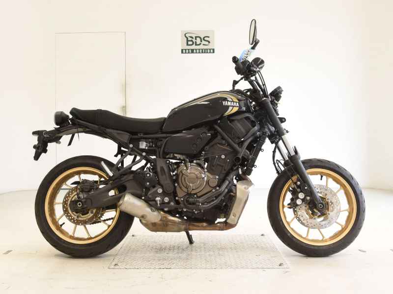 Yamaha XSR700 2022