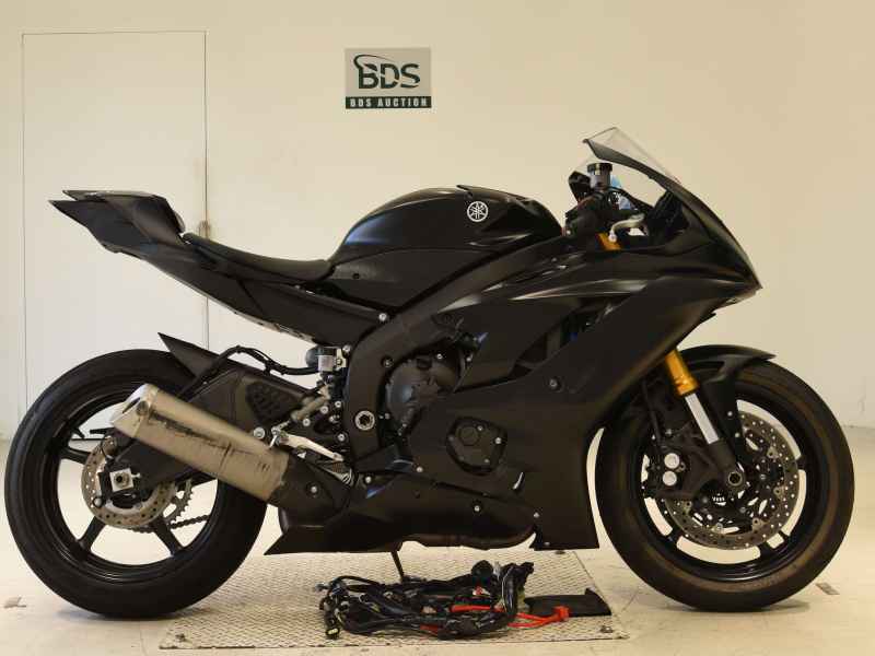 Yamaha YZF-R6 2022
