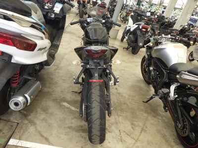 Yamaha YZF-R25 2015