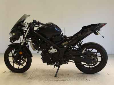 Yamaha YZF-R25 2015