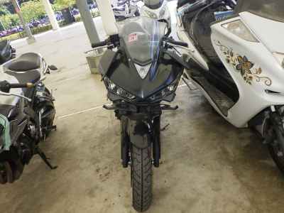 Yamaha YZF-R25 2015