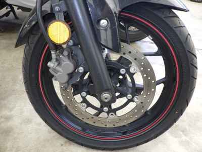 Yamaha YZF-R25 2015