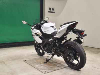 Kawasaki Ninja 400 2022