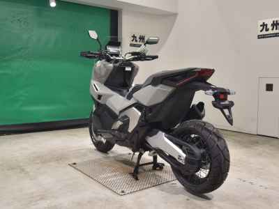 Honda X-Adv 750 2025