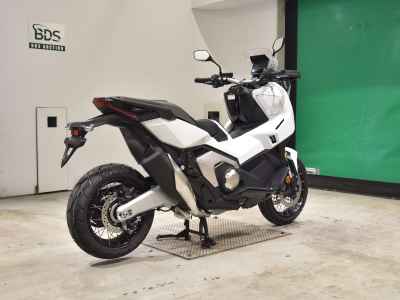 Honda X-Adv 750 2025